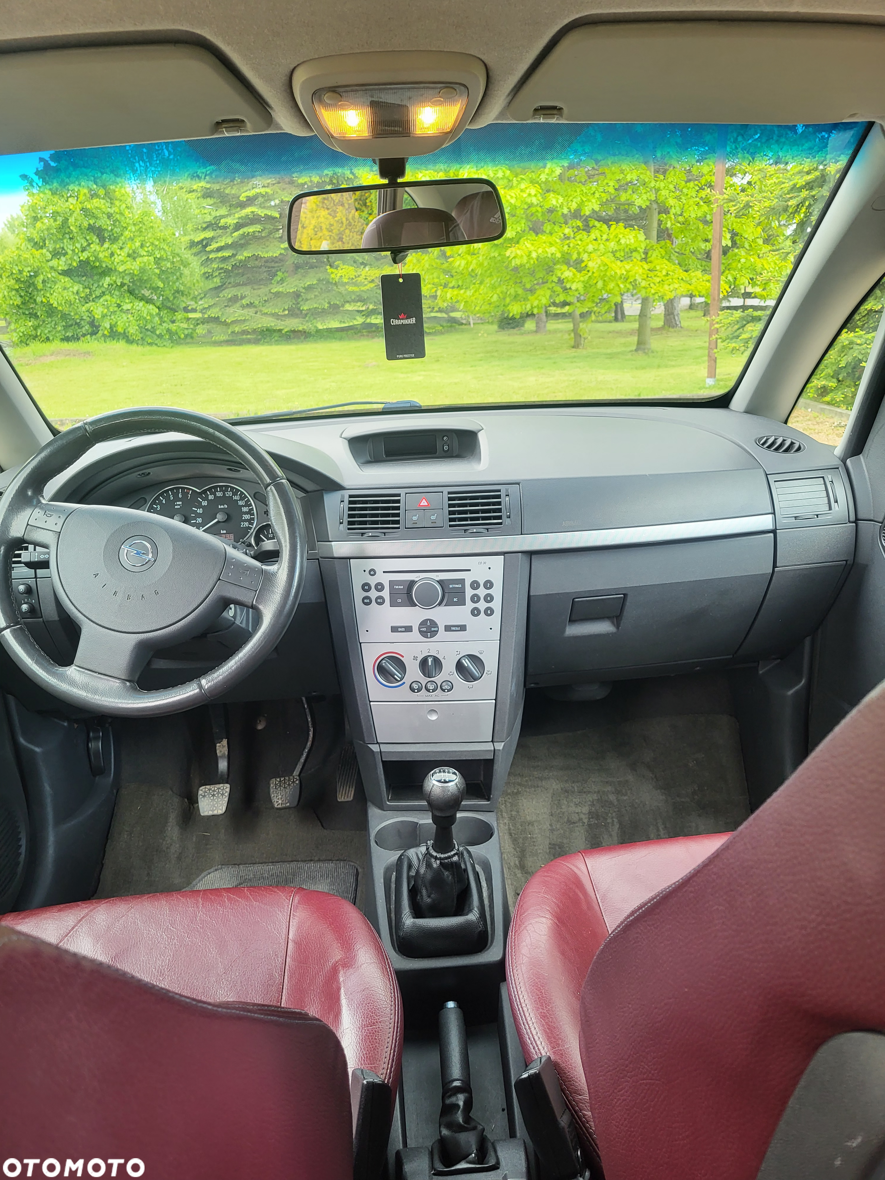 Opel Meriva 1.8 16V Cosmo - 19
