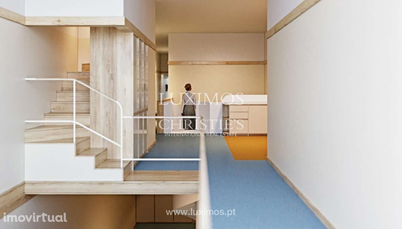 Apartamento T0+1 com mezanino com varanda à venda na baixa do Porto - Grande imagem: 5/6