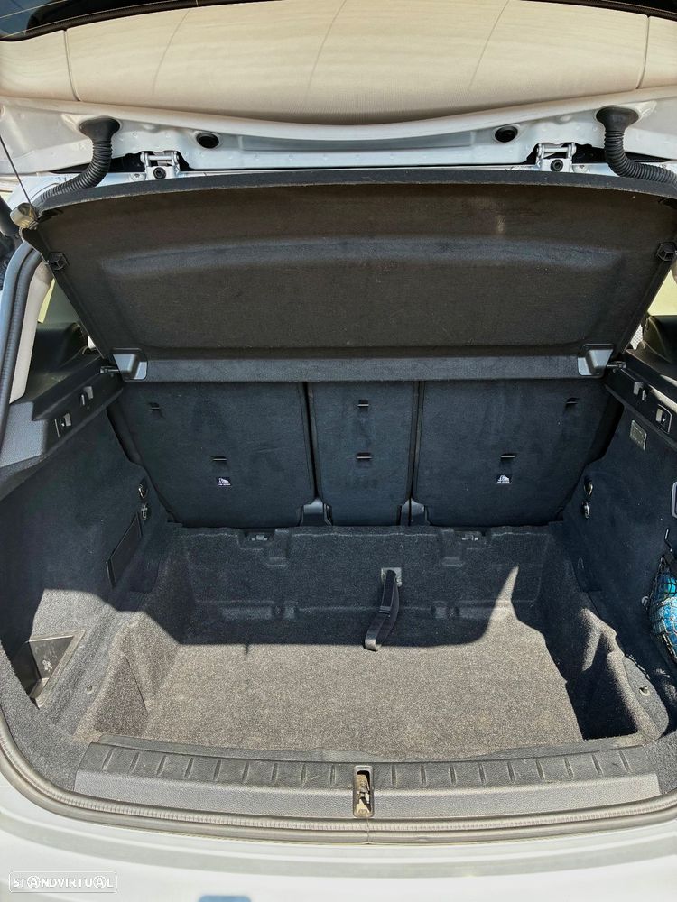 BMW 216 Active Tourer d Line Luxury - 22