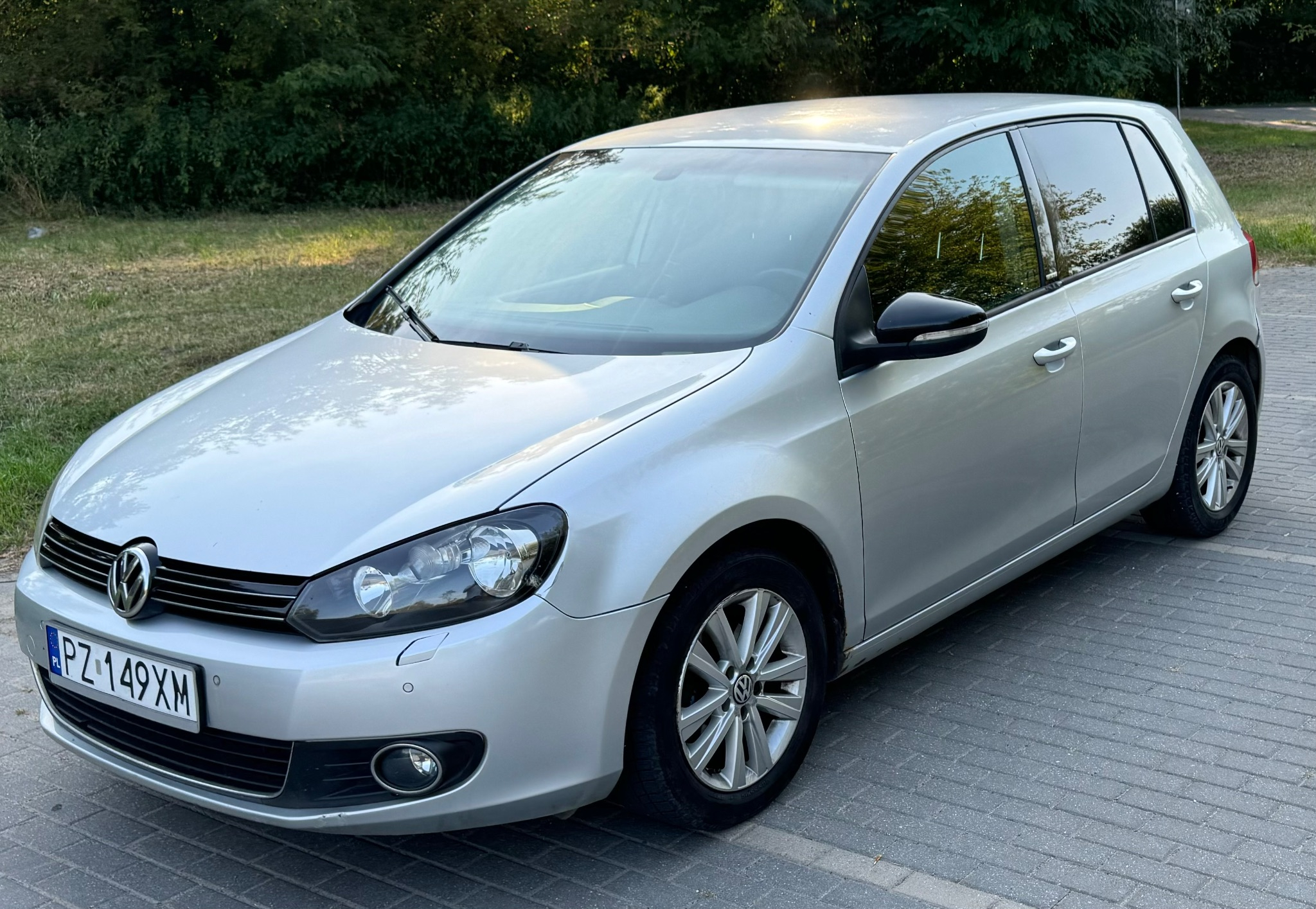 Volkswagen Golf VI 1.6 TDI BlueMot Comfortline - 2