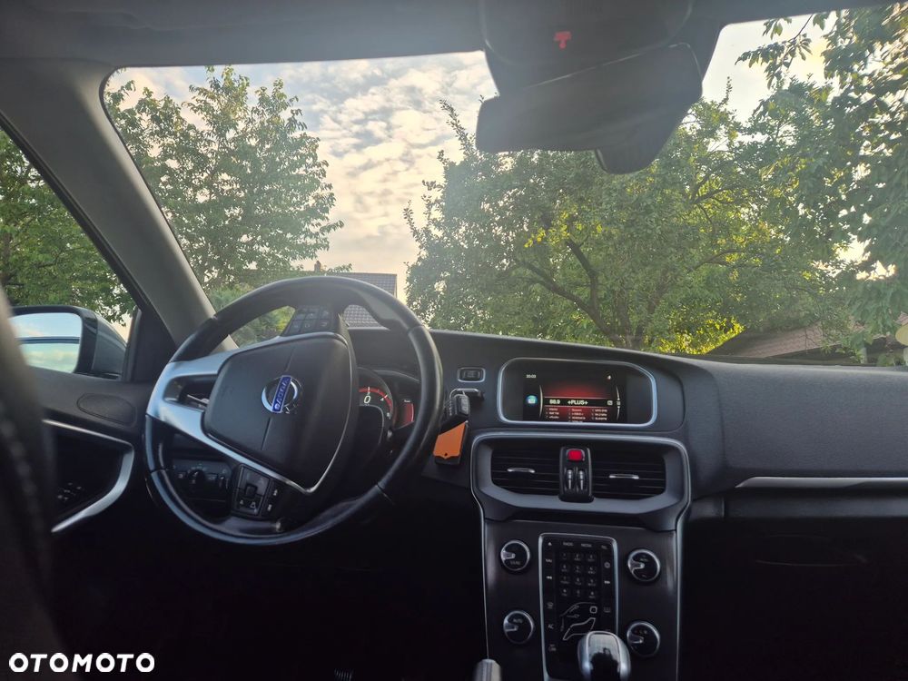 Volvo V40 D4 Summum - 8