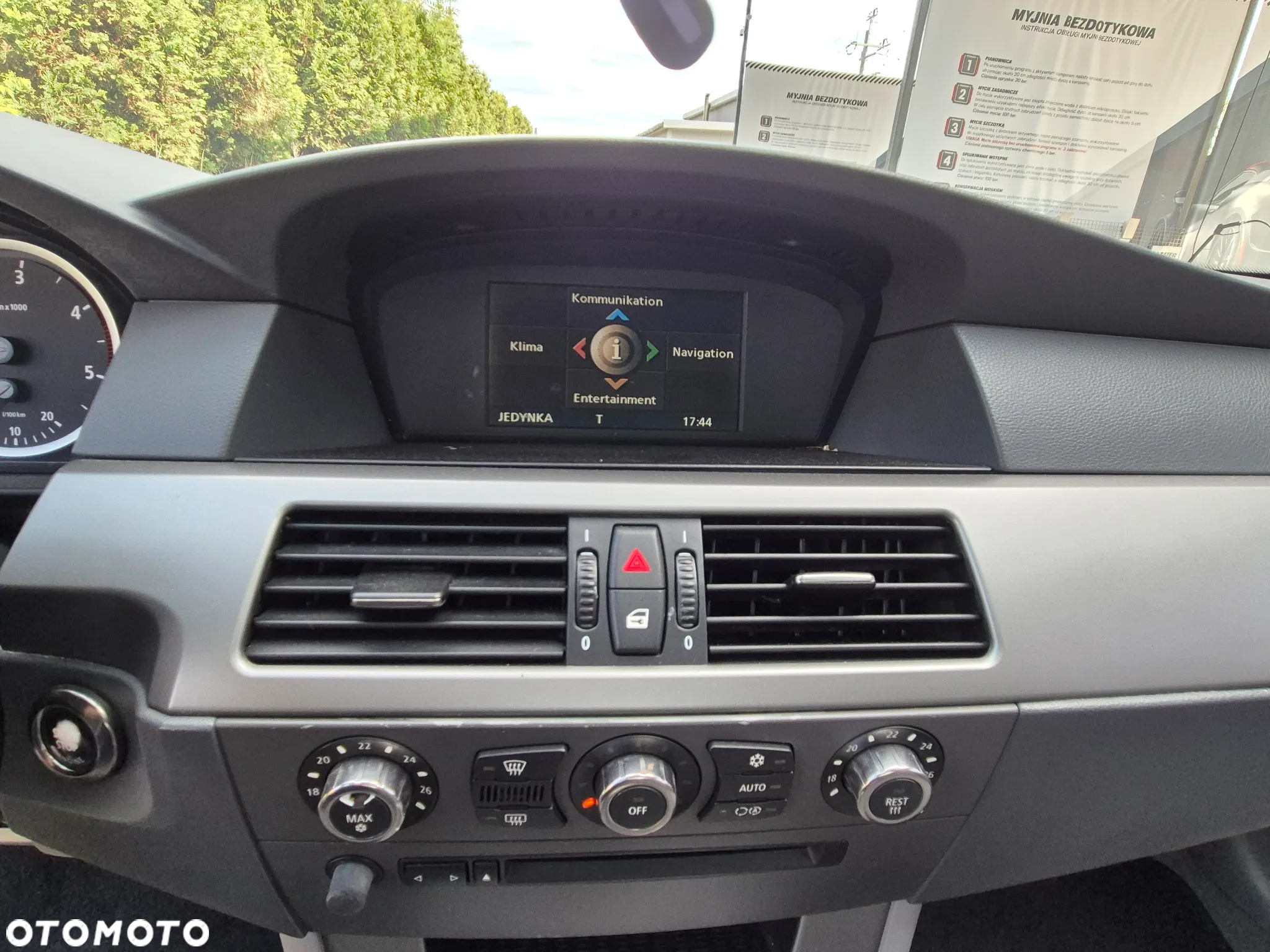 BMW Seria 5 520d - 35
