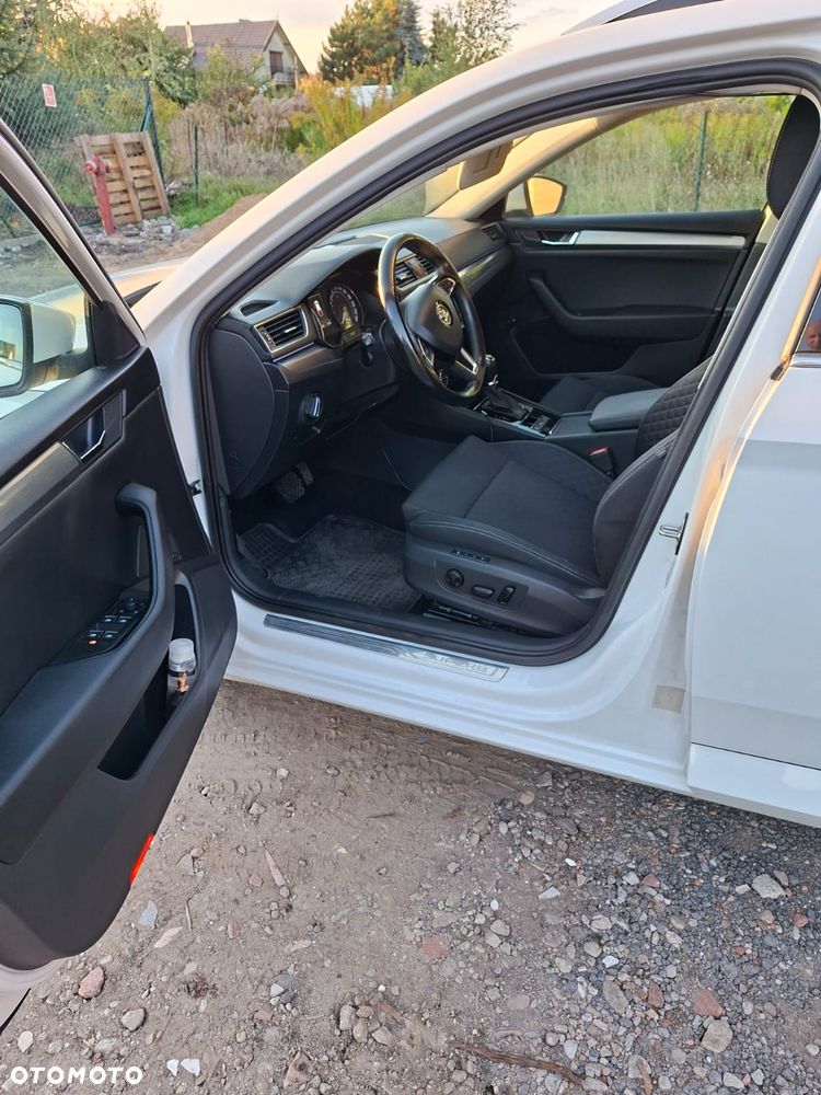 Skoda Superb 2.0 TDI Style DSG - 5