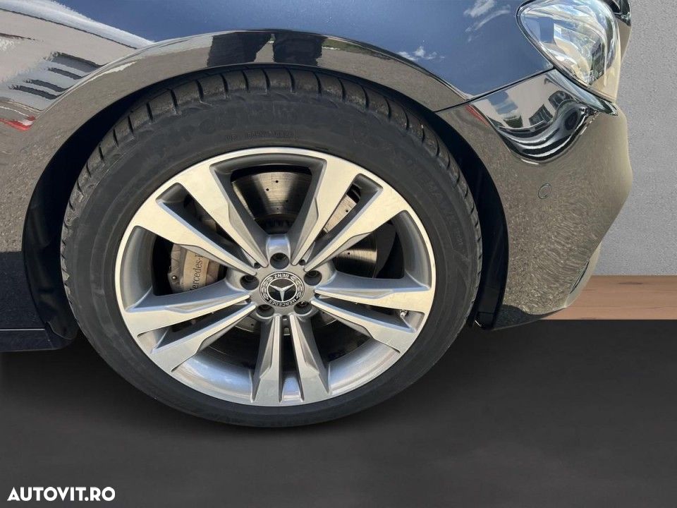 Mercedes-Benz E - 15