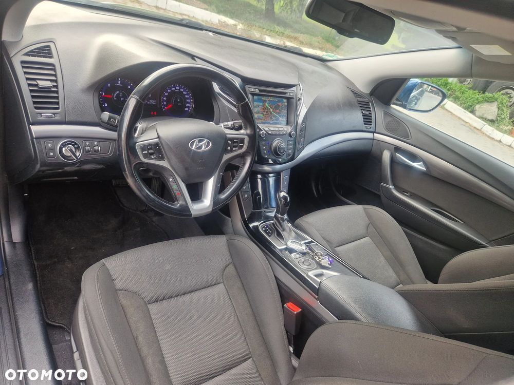 Hyundai i40 Kombi 1.7 CRDi DCT Premium - 13
