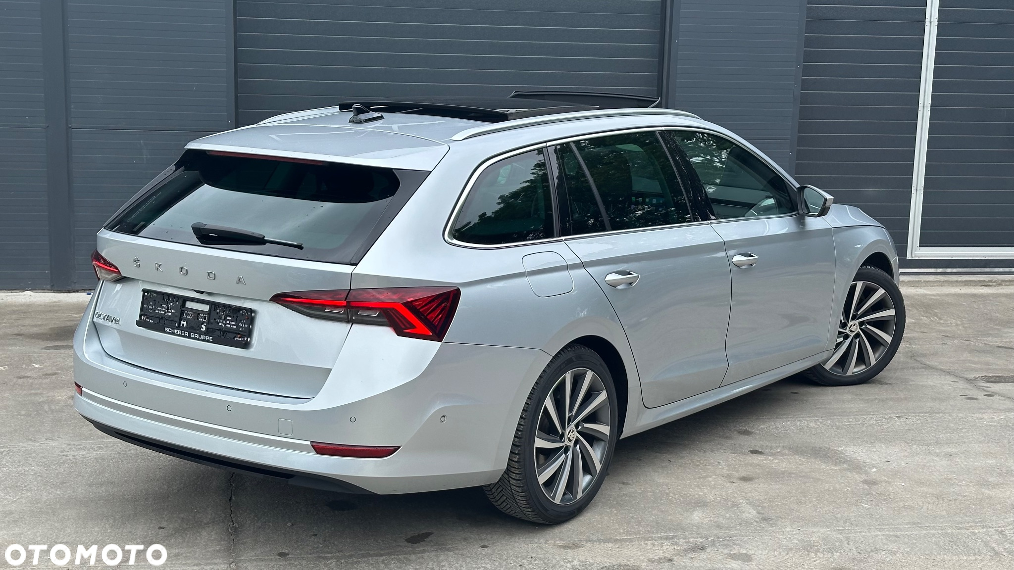 Skoda Octavia Combi 2.0 TDI DSG Exclusive Plus - 6