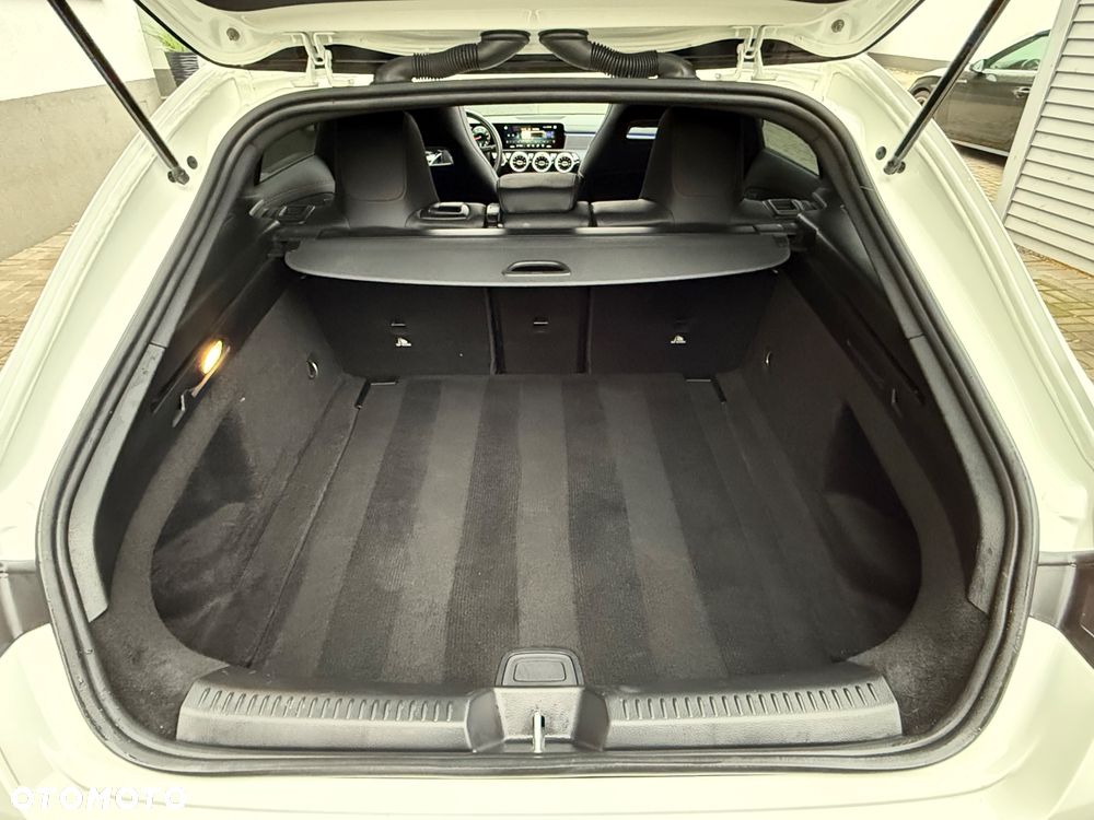 Mercedes-Benz CLA 180 7G-DCT Edition AMG Line - 40