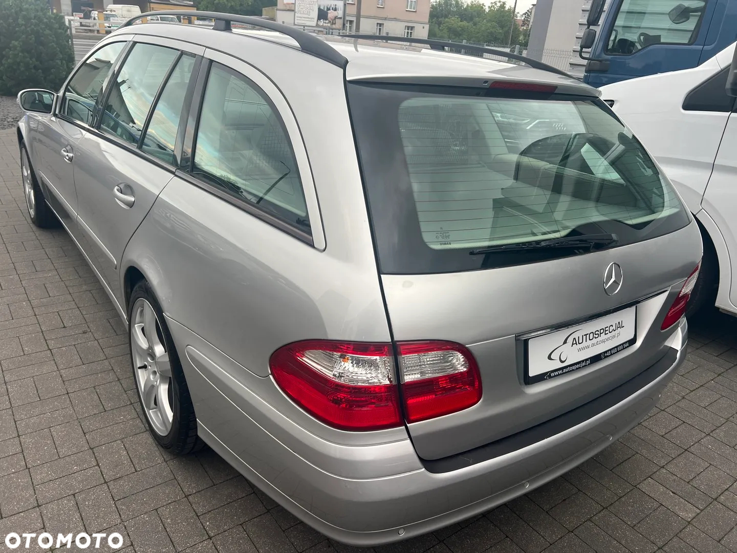 Mercedes-Benz Klasa E 200 T Kompressor Automatik Classic - 2