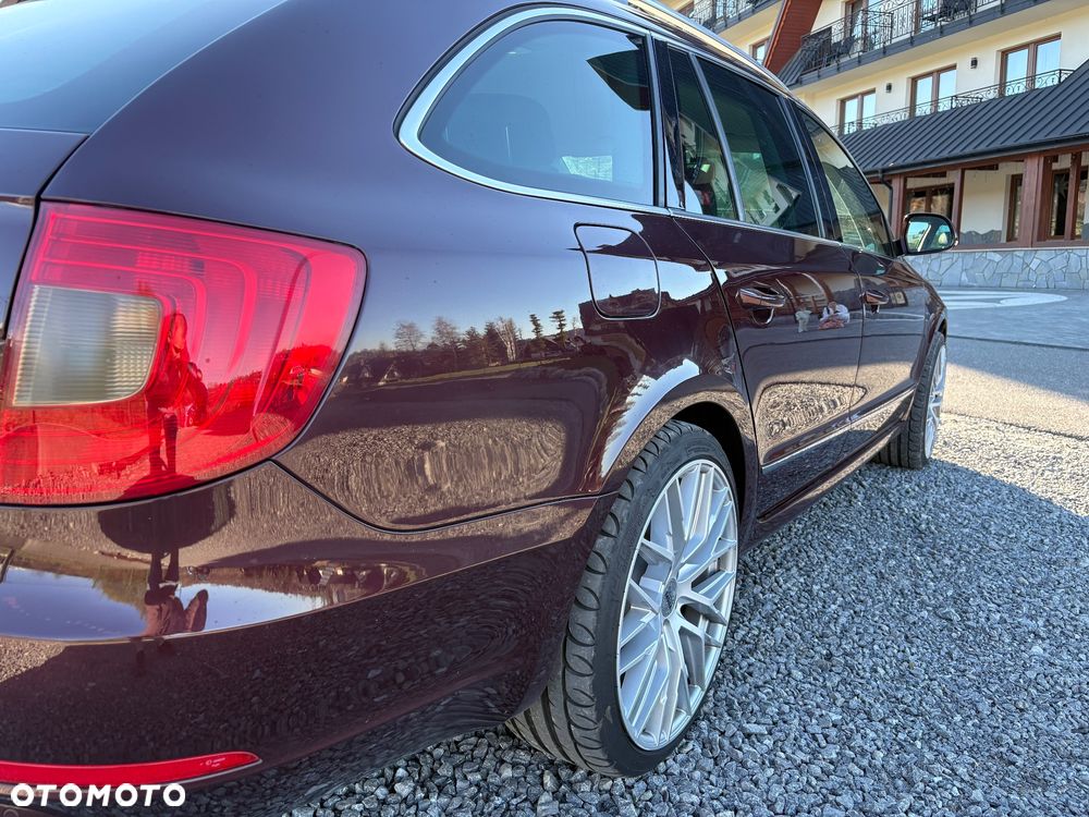 Skoda Superb 3.6 V6 4x4 DSG L&K - 8