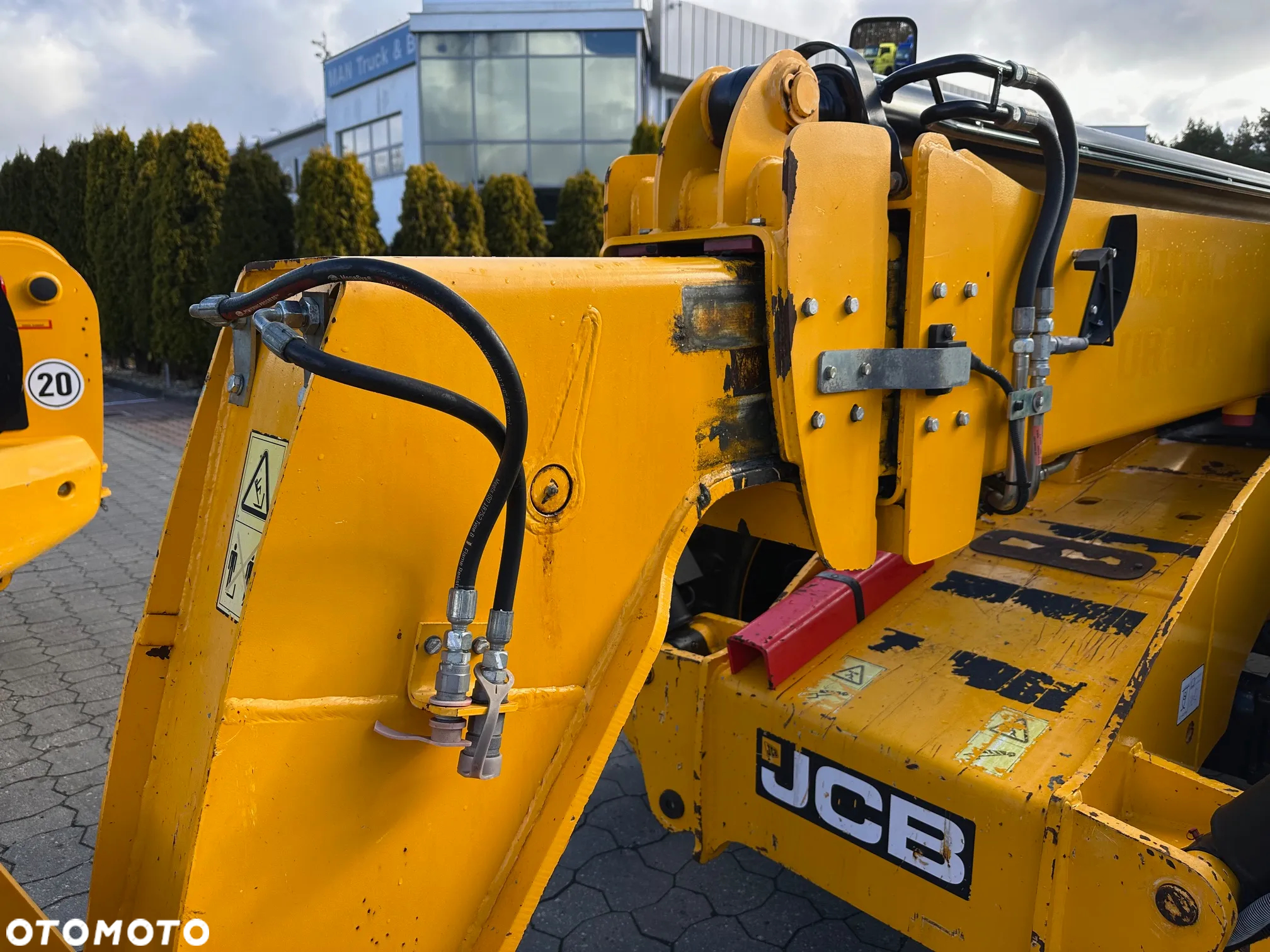 JCB 540-140 Hi Viz - 10