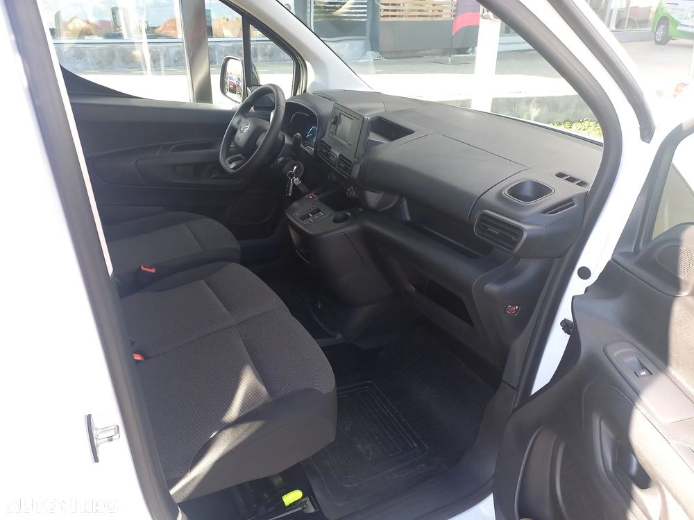 Toyota Proace - 30