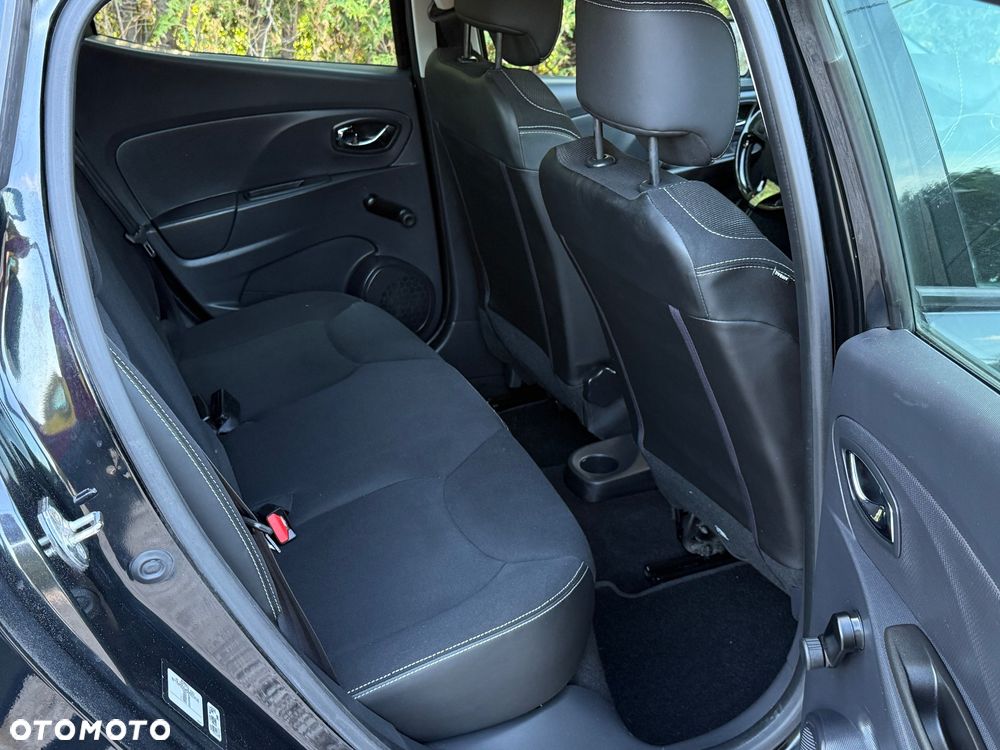 Renault Clio 1.2 16V 75 Expression - 8