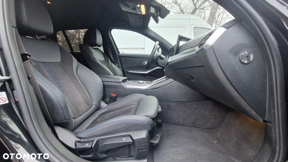 BMW Seria 3 320d Edition M Sport Shadow - 28