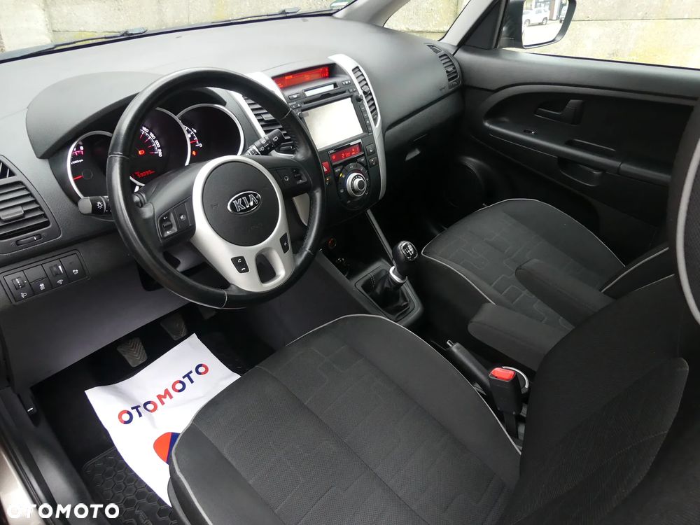 Kia Venga 1.4 CVVT Fifa World Cup Edition - 3