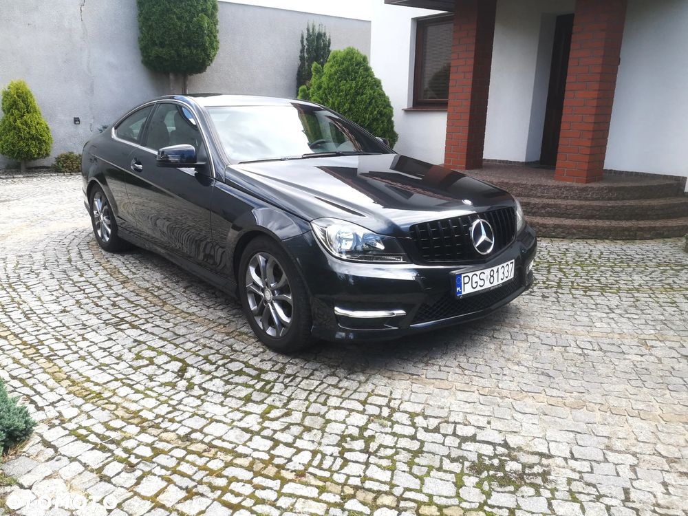 Mercedes-Benz C-Class 2012 photo 2