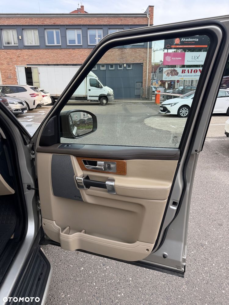 Land Rover Discovery 3.0 Si6 HSE Luxury - 26