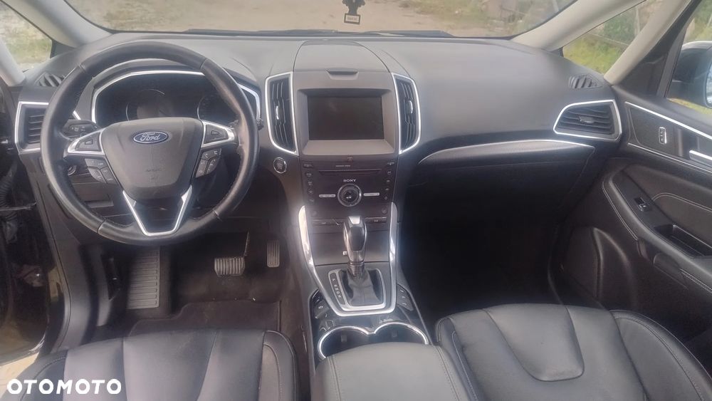 Ford S-Max - 11