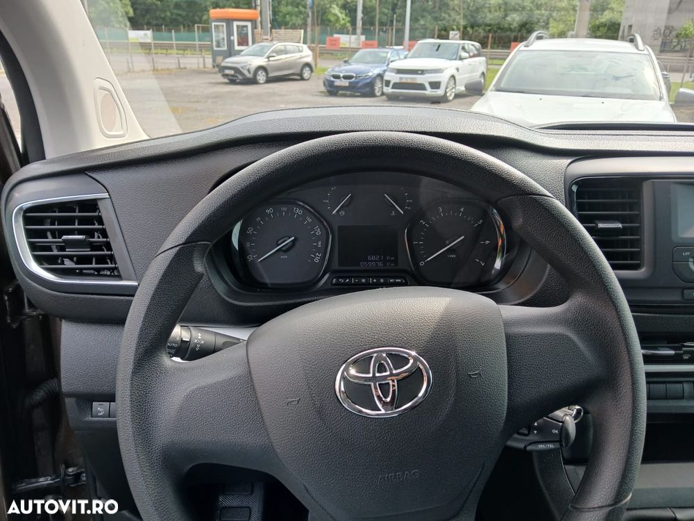 Toyota Proace 1.5 D-4D 120CP 7+1 L2H1 Comfort - 8