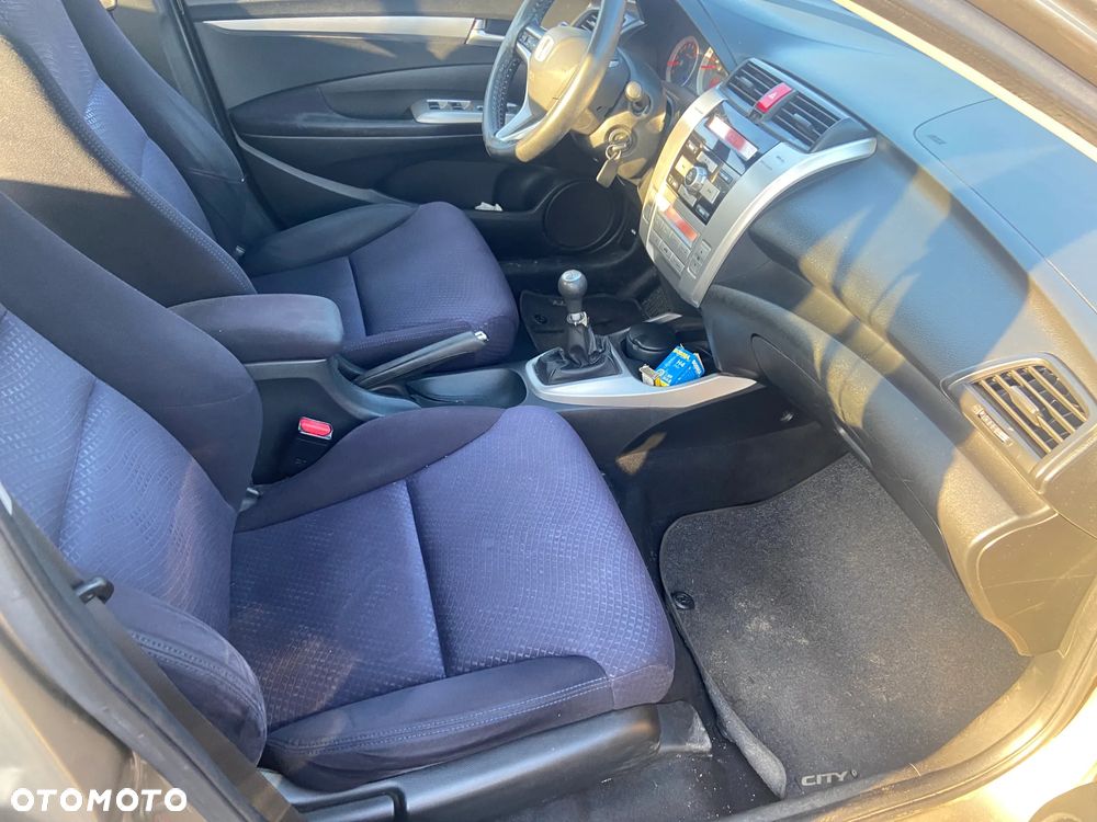 Honda City 1.4 Elegance - 6