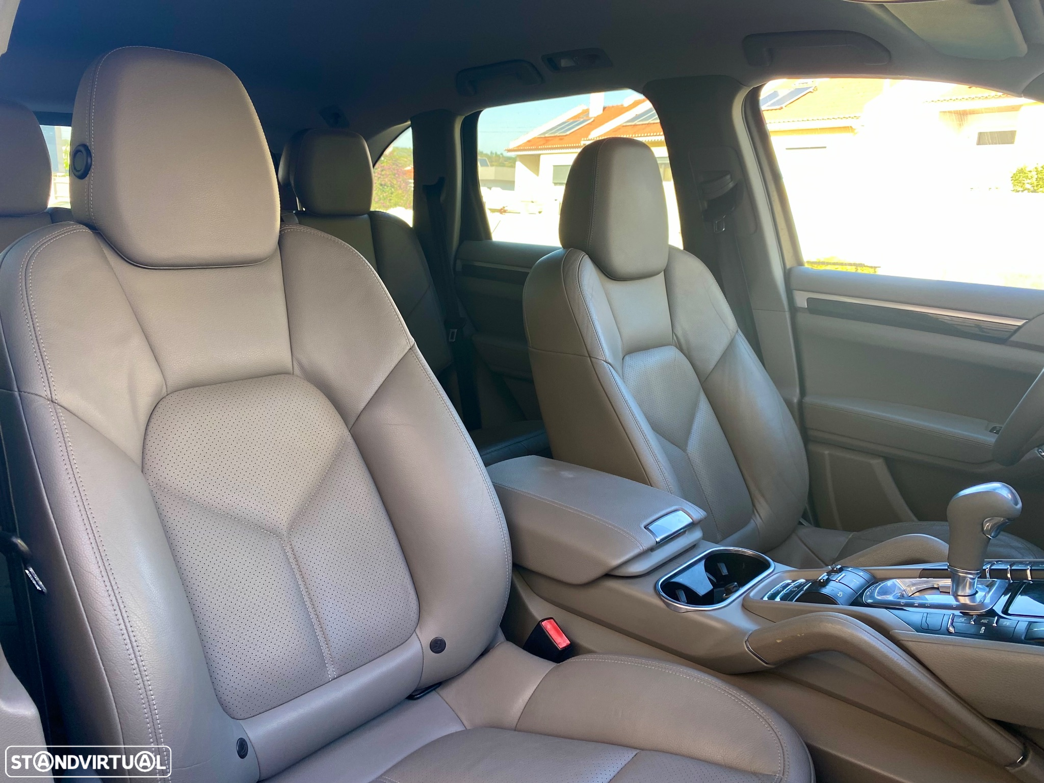 Porsche Cayenne - 24