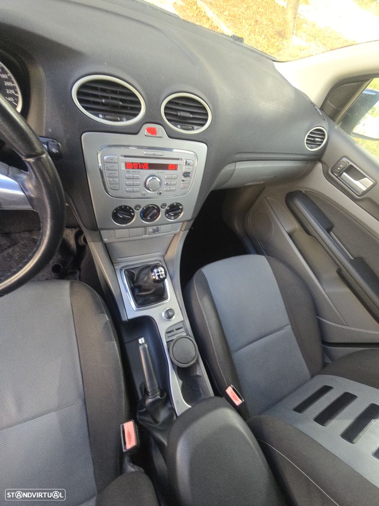 Ford Focus 1.6 TDCi Sport - 19