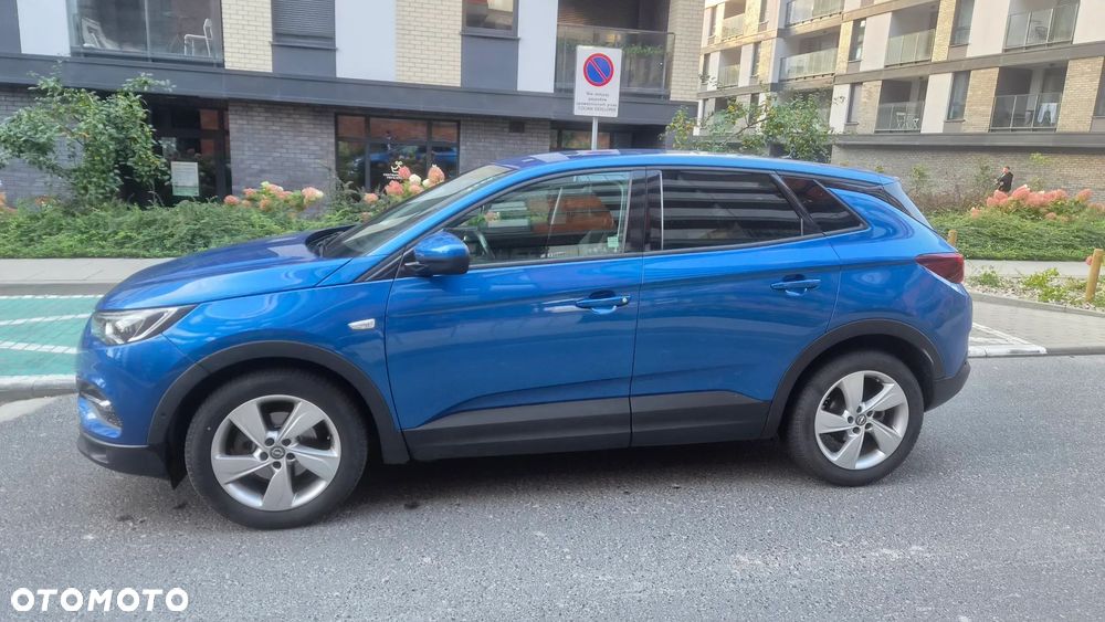 Opel Grandland X 1.2 T GPF Design&Tech S&S - 16