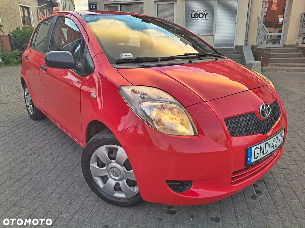 Toyota Yaris 1.0 VVT-i Team - 1