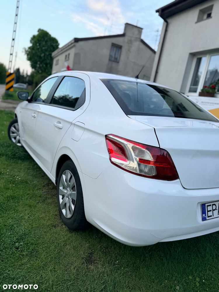 Peugeot 301 1.6 VTi Allure - 21