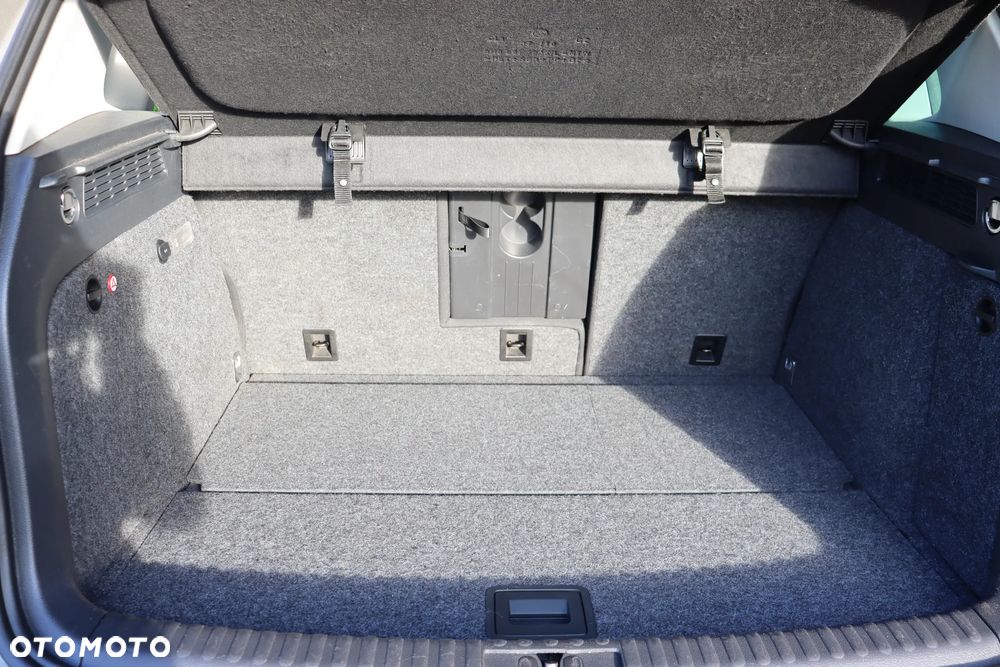 Volkswagen Tiguan - 32