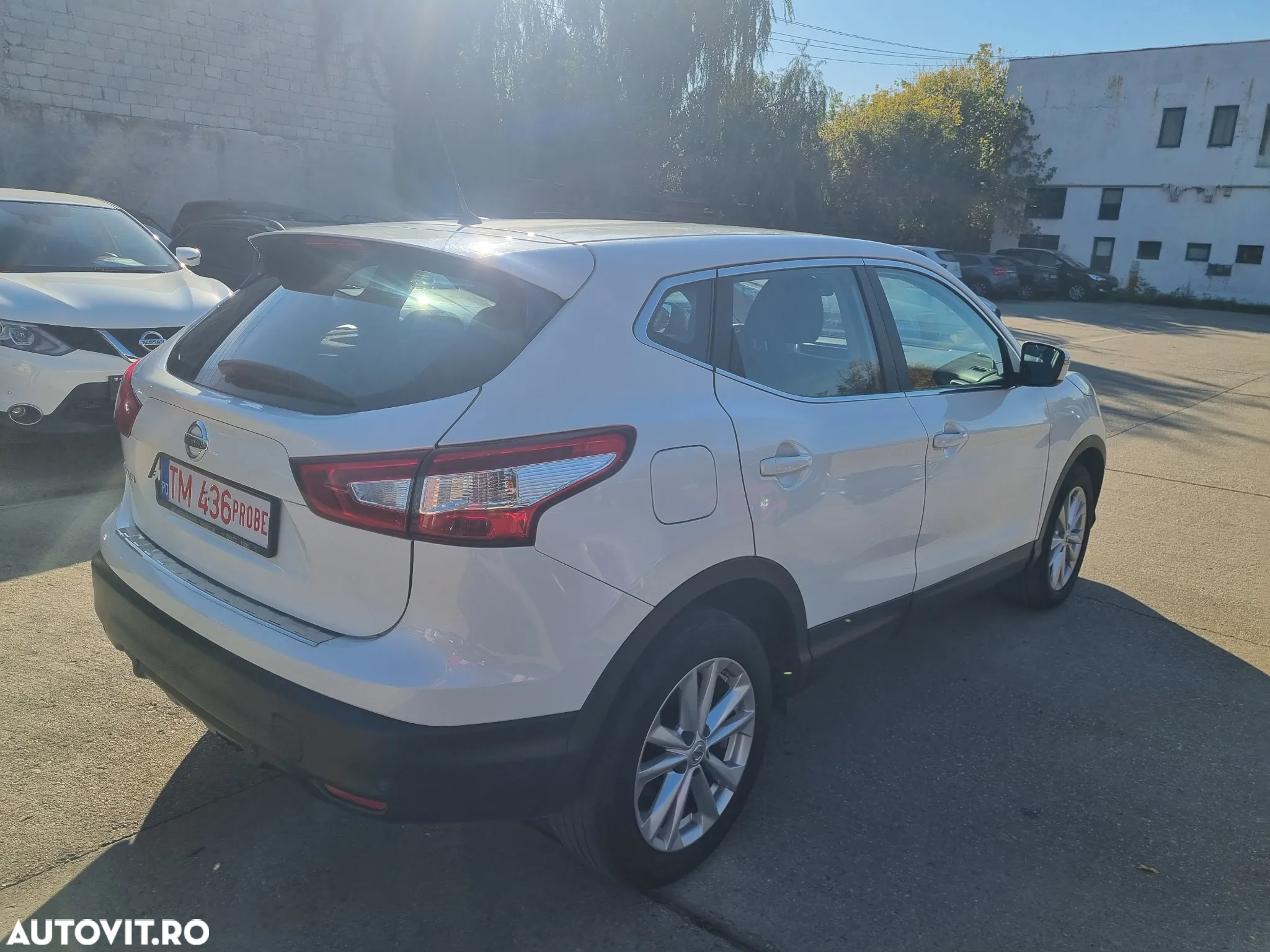 Nissan Qashqai 1.6 DCI Xtronic TEKNA - 18