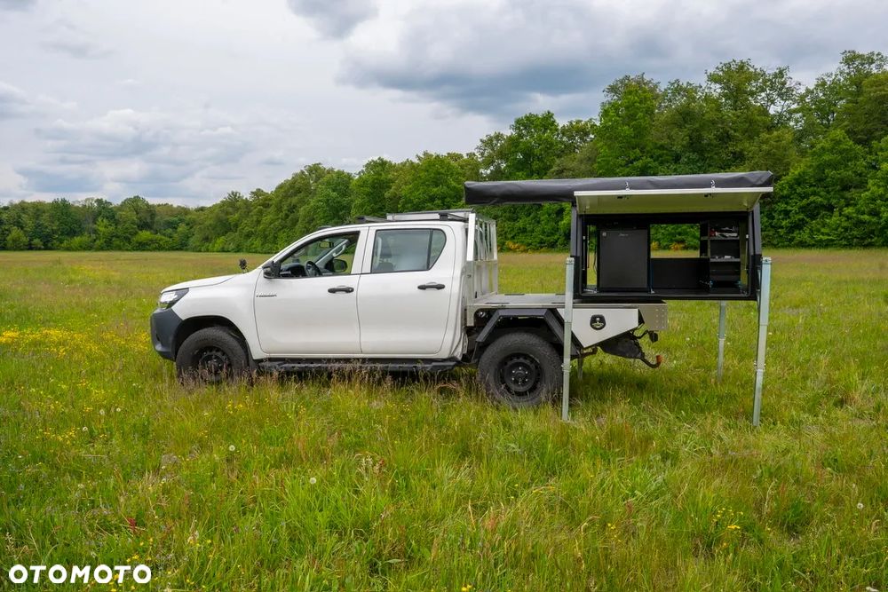 Toyota Hilux - 2