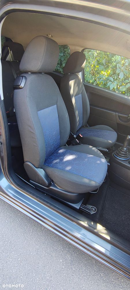 Ford Fiesta 1.4 Style - 27