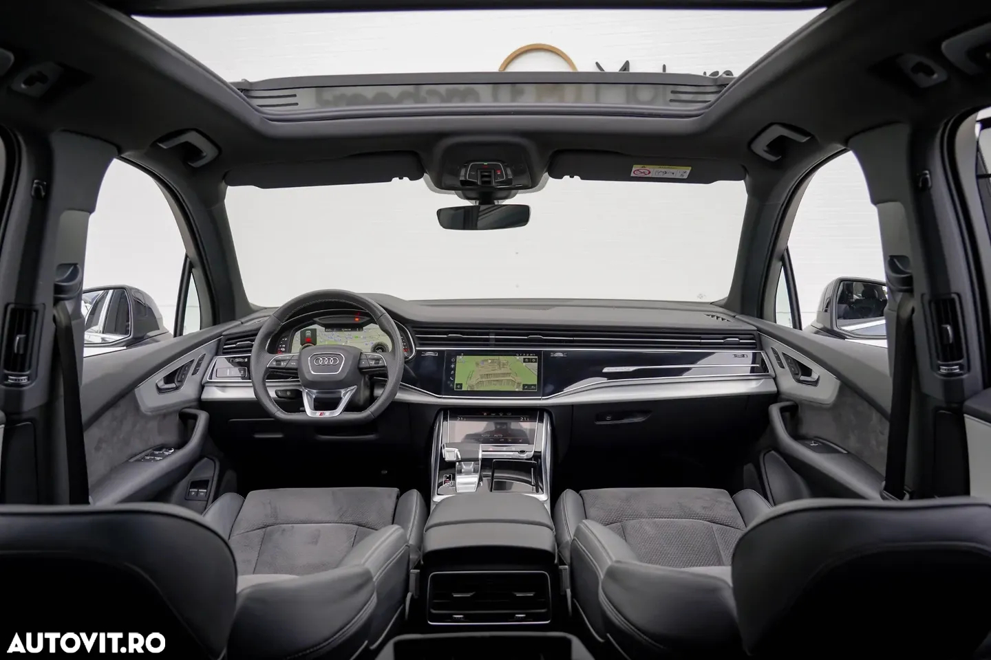 Audi Q7 55 TFSI e quattro Tiptronic PHEV S Line - 3