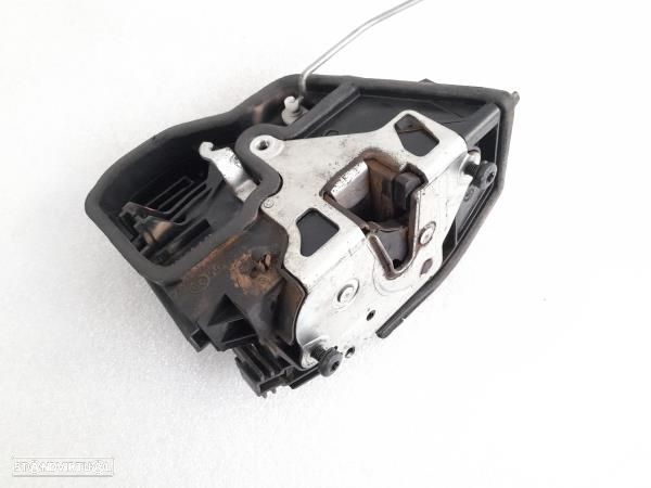 Fecho Porta Tras Dto Bmw X3 (E83) - 5
