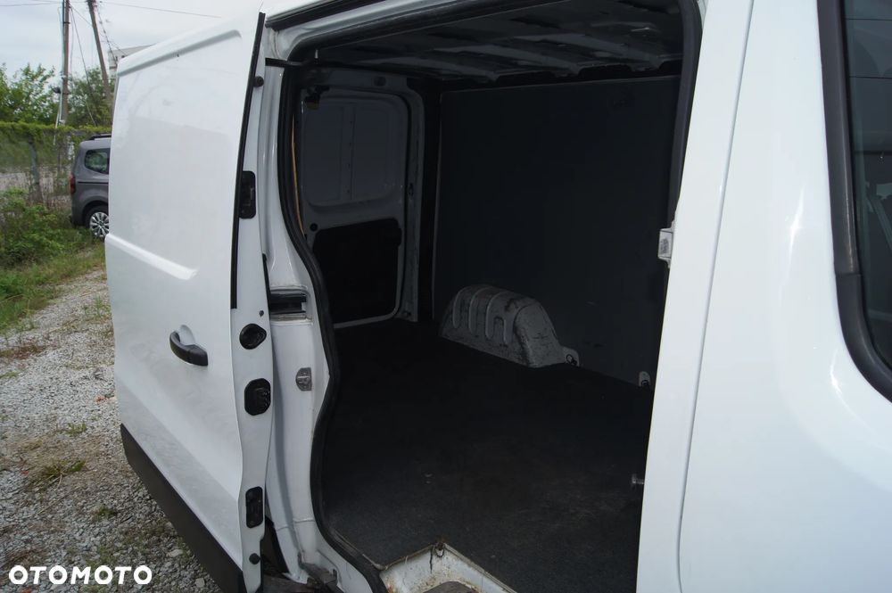 Renault TRAFIC - 19