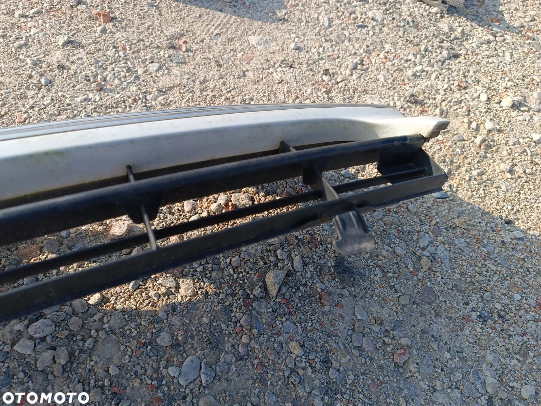 GRILL ATRAPA PRZEDNIA CITROEN JUMPY II - 2