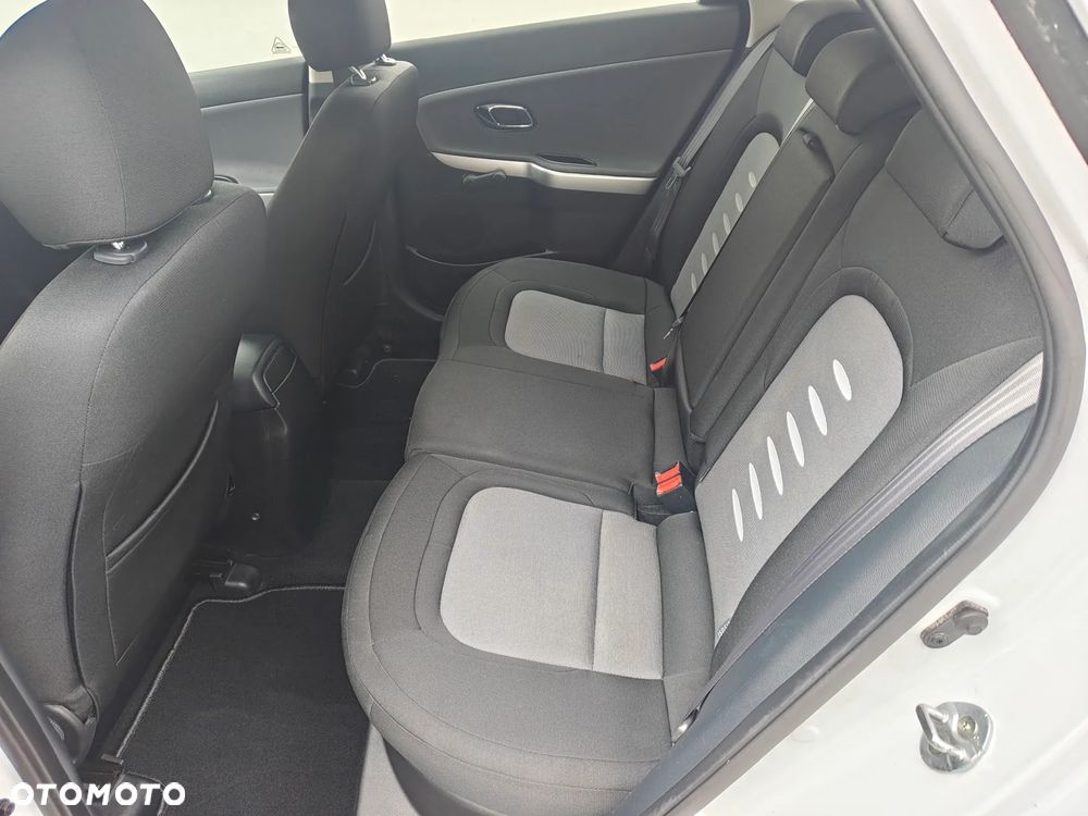 Kia Ceed 1.6 CRDi Business Line - 15