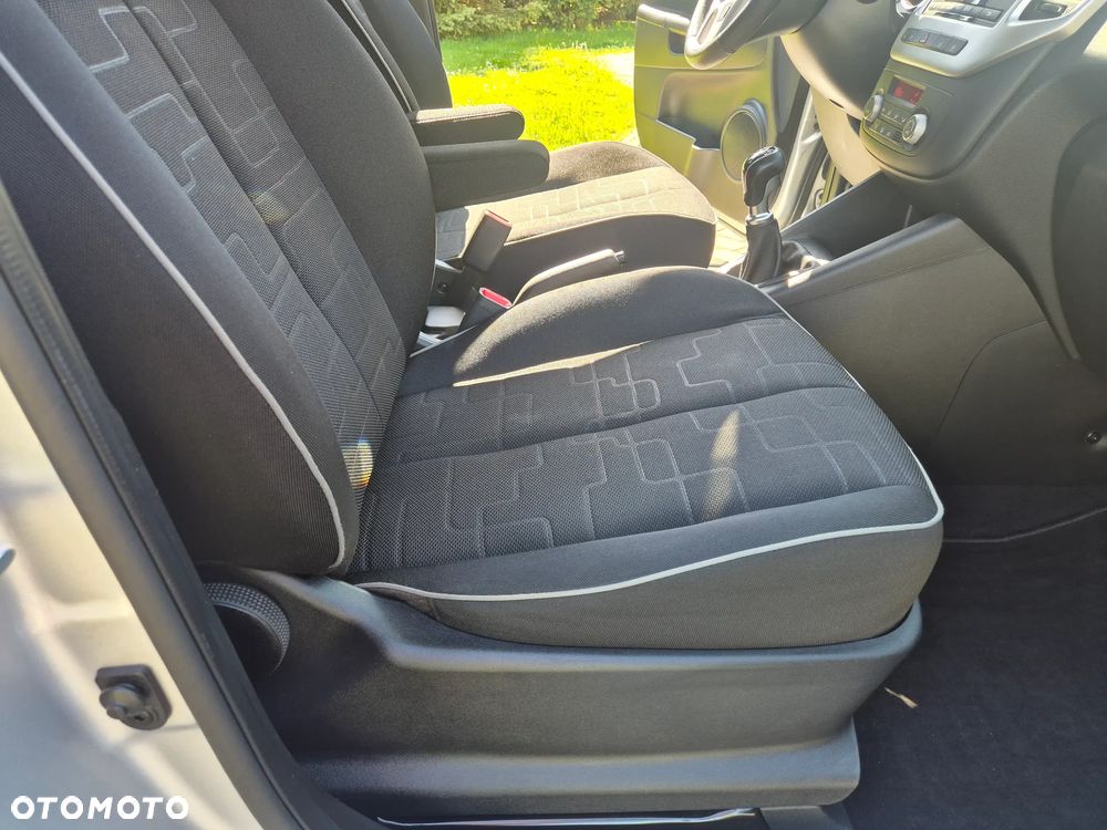 Kia Venga 1.4 CVVT Dream Team Edition - 27