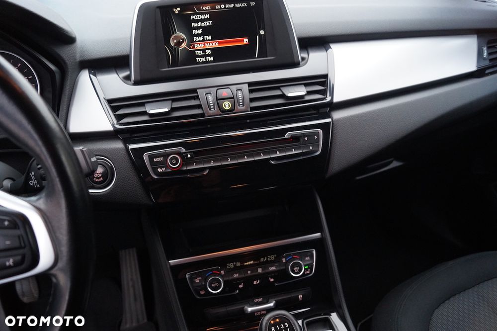 BMW Seria 2 218i Advantage - 14