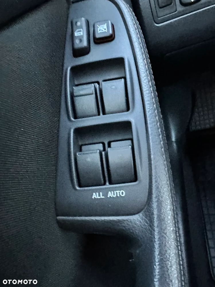 Toyota Avensis 2.0 D-4D Premium - 14