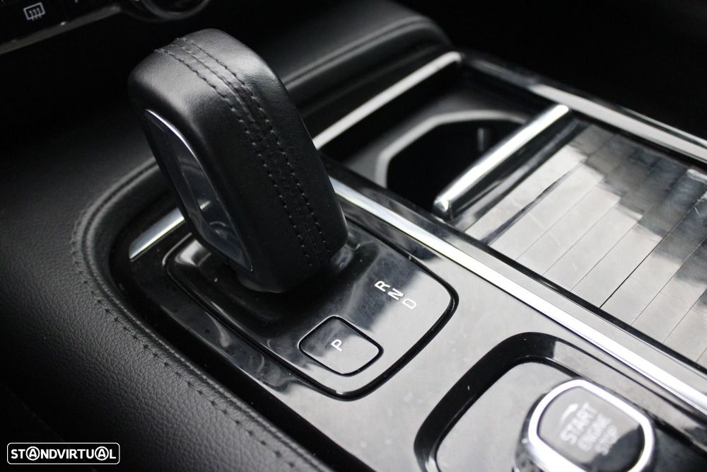 Volvo V60 2.0 T6 AWD TE R-Design Expression — fotografia 21