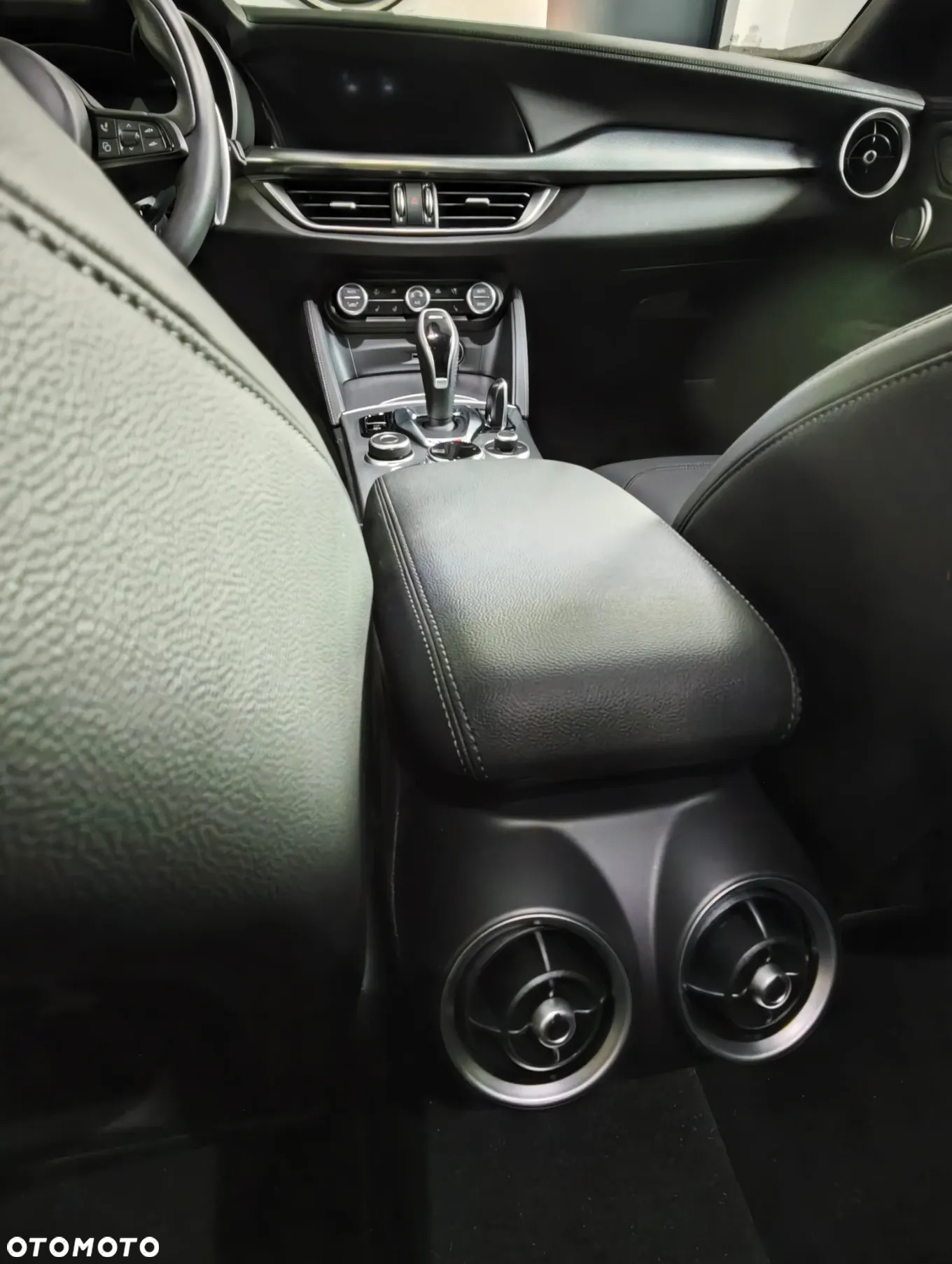 Alfa Romeo Stelvio 2.0 Turbo Veloce Q4 - 10