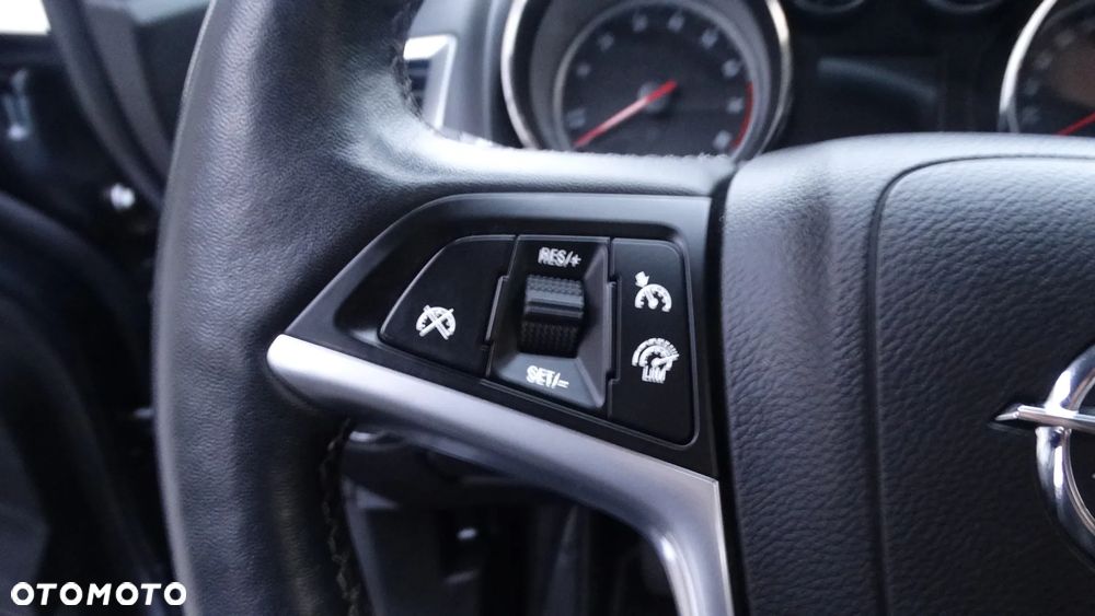 Opel Astra 1.4 Turbo Selection - 18