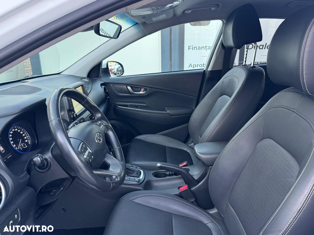 Hyundai KONA - 12