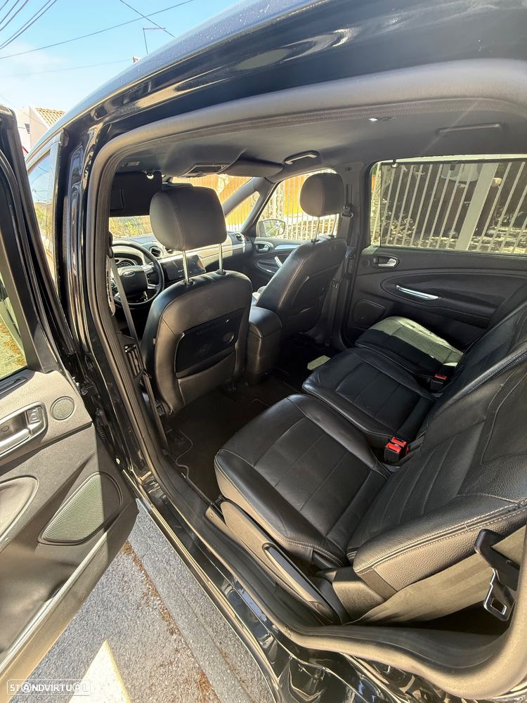 Ford S-Max 2.0 TDCi Titanium 7L - 18
