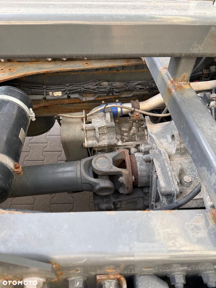 DAF 106 - 25