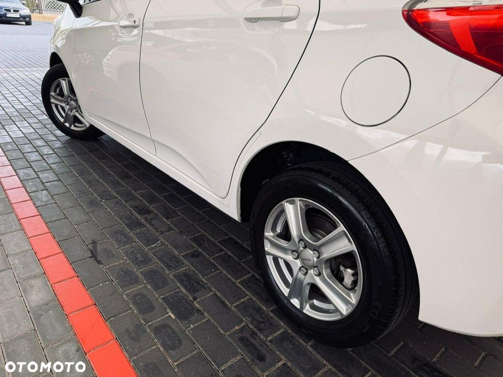 Toyota Verso S - 15