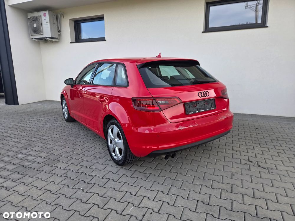 Audi A3 Sportback - 4