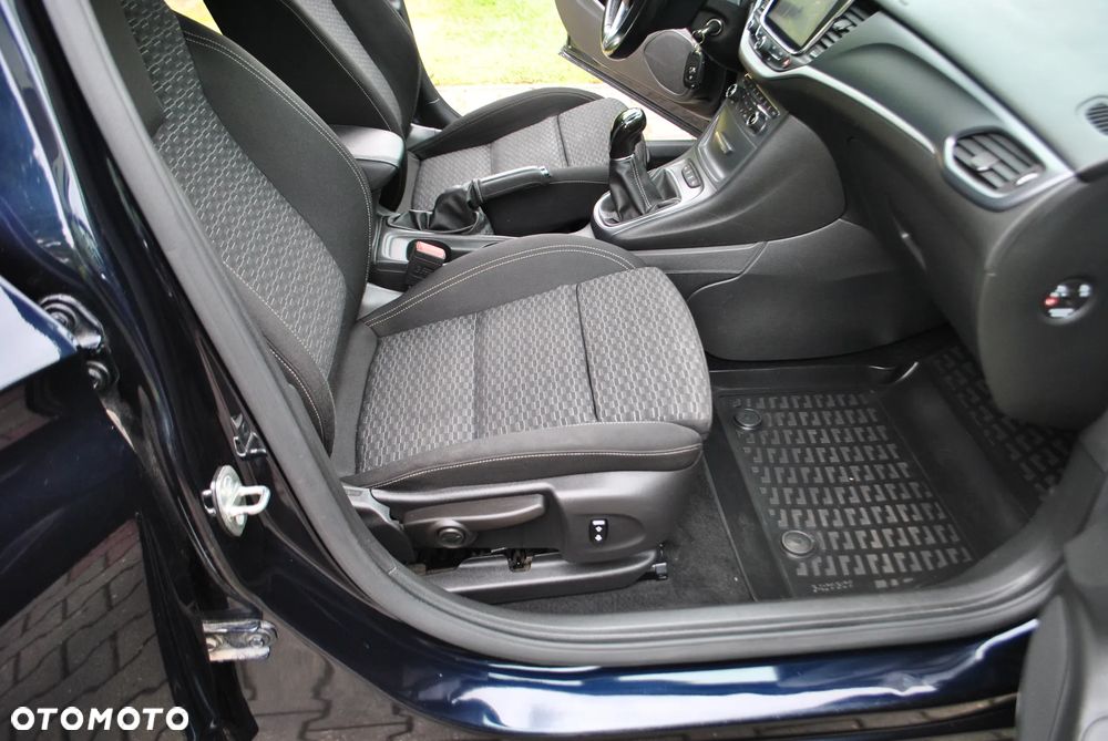 Opel Astra 1.4 Turbo Start/Stop Sports Tourer Innovation - 25