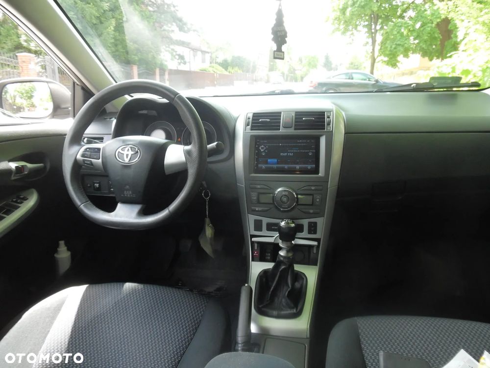 Toyota Corolla 1.6 2010 - 3